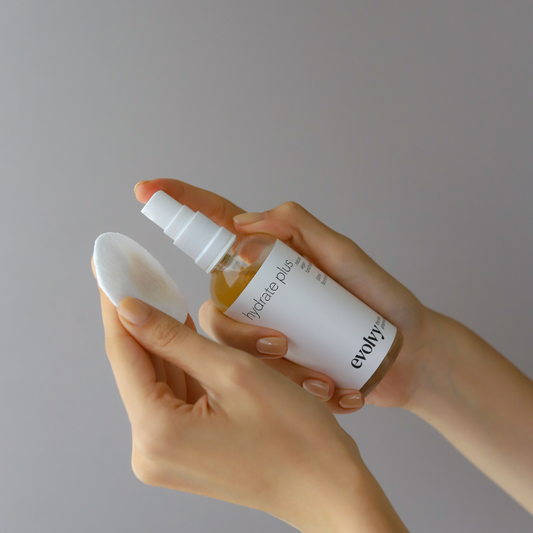 Hydrate Plus: pH Dengeleyici ve Yatıştırıcı Nem Toniği, Roza Dostu, Doğal & Temiz İçerik