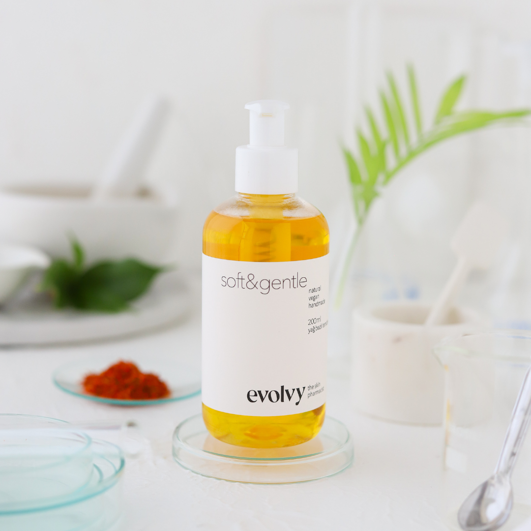 Soft & Gentle Natural Oil Based Cleanser (Orange, Geranium)