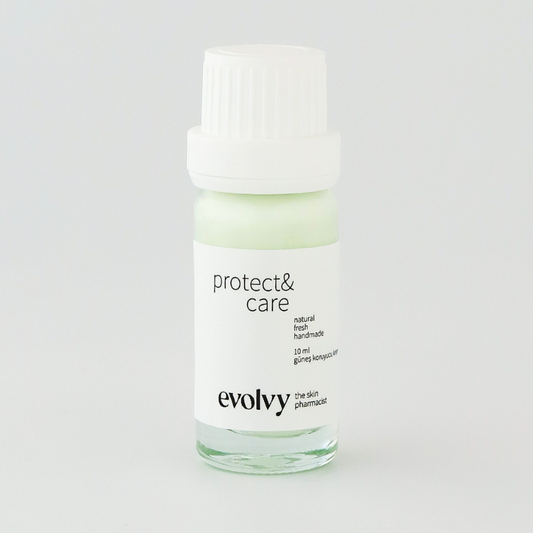 Protect & Care SPF 50+ – DENEME BOYU- Hassas ve Kolay Kızaran Ciltler İçin Nemlendirici Etkili Güneş Koruyucu, Doğal ve Vegan