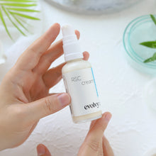 Görseli Galeri görüntüleyiciye yükleyin, Demodeks Kaynaklı Hassasiyete Uygun Su Bazlı Günlük Bakım Seti – 3 Ürün, Çay Ağacı, Azelaik Asit, Lavanta, Niasinamid, Doğal ve Vegan