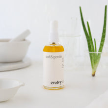 Görseli Galeri görüntüleyiciye yükleyin, Soft & Gentle Hassas ve Rozalı Ciltler için Yağ Bazlı Nazik Temizleyici, Doğal ve Vegan