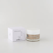 Görseli Galeri görüntüleyiciye yükleyin, Shine Scrub Yüz Peelingi – Işıltı Veren, Nemlendirici ve Nazik Eksfoliasyon Etkili, Hindistan Cevizi, Kaolin Kil, Portakal, Doğal, Vegan