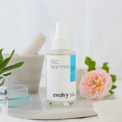 RSC Face Mist: Hyaluronik Asitli Yatıştırıcı Gül Suyu Spreyi, Roza Dostu, Doğal & Temiz İçerik