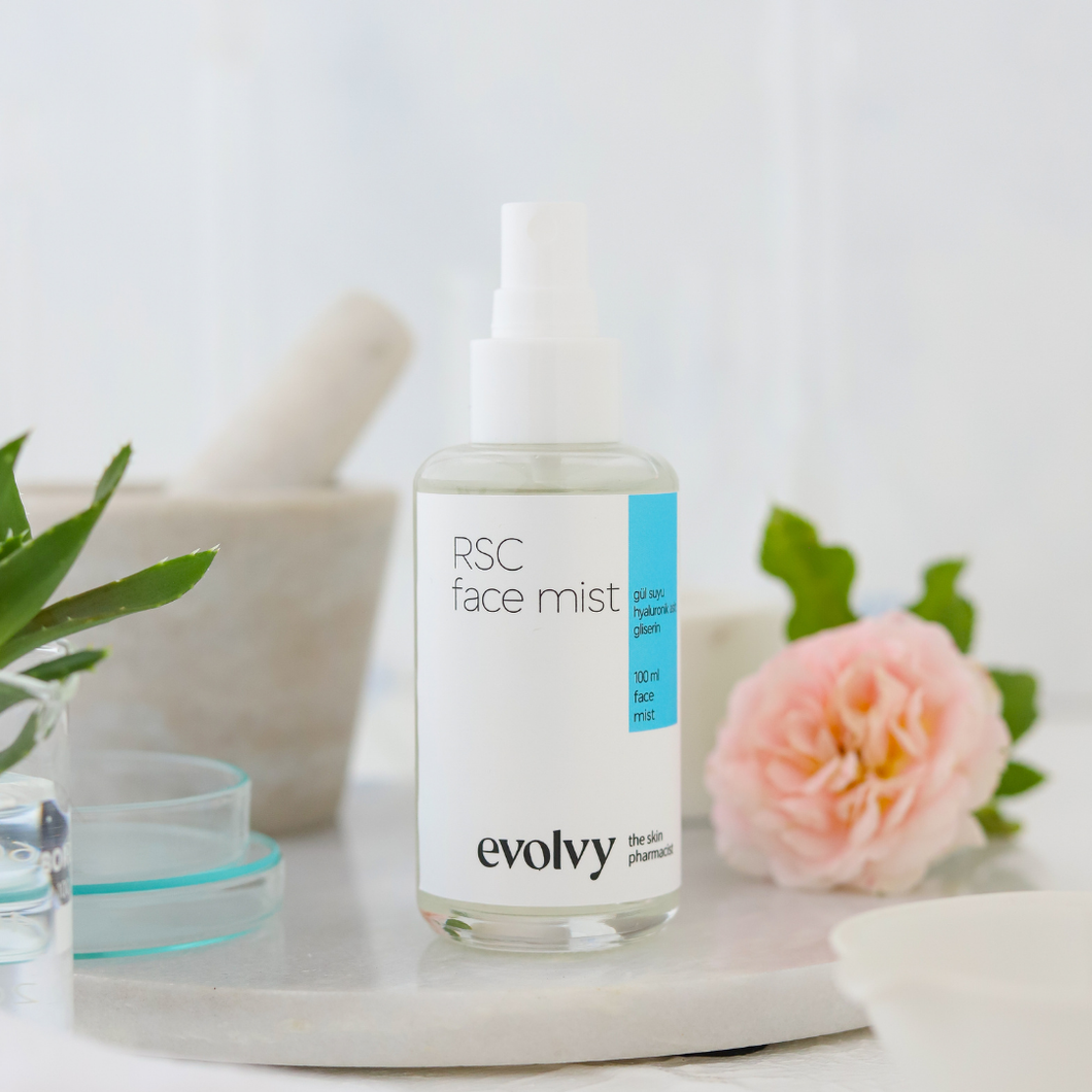 RSC Face Mist, Ferahlatıcı ve Nemlendirici Yüz Spreyi , Rozalı Cilt Dostu, Gül Mayası, Hyaluronik Asit, Gliserin, Cilt Ferahlatıcı, Rahatlatıcı, Doğal, Vegan