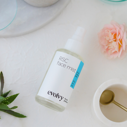 RSC Face Mist: Hyaluronik Asitli Yatıştırıcı Gül Suyu Spreyi, Roza Dostu, Doğal & Temiz İçerik