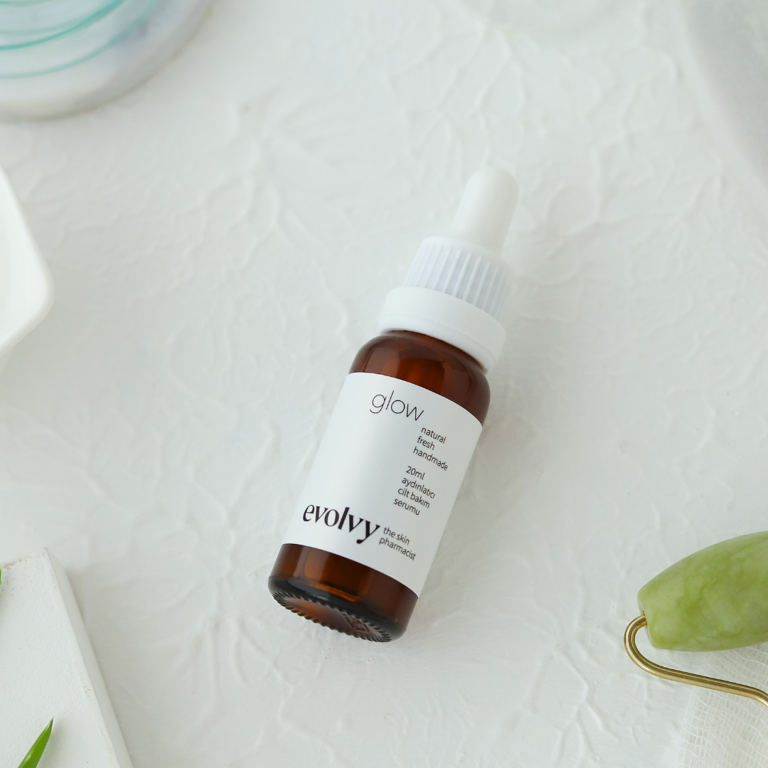 Güneş Lekesi ve Ton Eşitsizliğine Karşı 6 Adımlı Aydınlatıcı Bakım, Roza Dostu, Doğal & Temiz İçerik