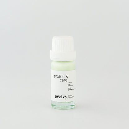 Protect & Care SPF 50+ – DENEME BOYU- Hassas ve Kolay Kızaran Ciltler İçin Nemlendirici Etkili Güneş Koruyucu, Doğal ve Vegan