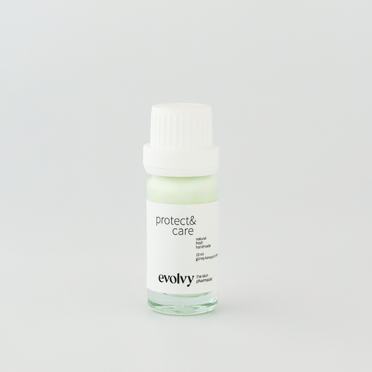 Protect & Care SPF 50+ – DENEME BOYU- Hassas ve Kolay Kızaran Ciltler İçin Nemlendirici Etkili Güneş Koruyucu, Doğal ve Vegan