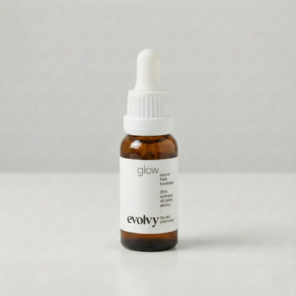 Glow Serum: Hassas Ciltler İçin Leke Karşıtı & Aydınlatıcı C Vitamini, Arbutin, %100 Doğal & Temiz İçerik, Roza Dostu