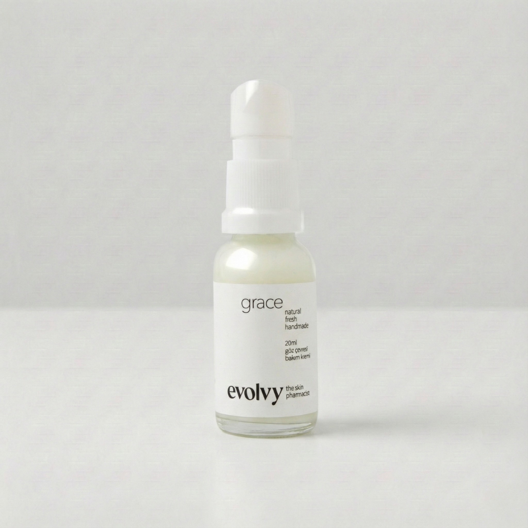 Grace: Aydınlatıcı ve Kırışıklık Karşıtı Göz Çevresi Bakım Kremi, %100Doğal & Temiz İçerik, Roza Dostu